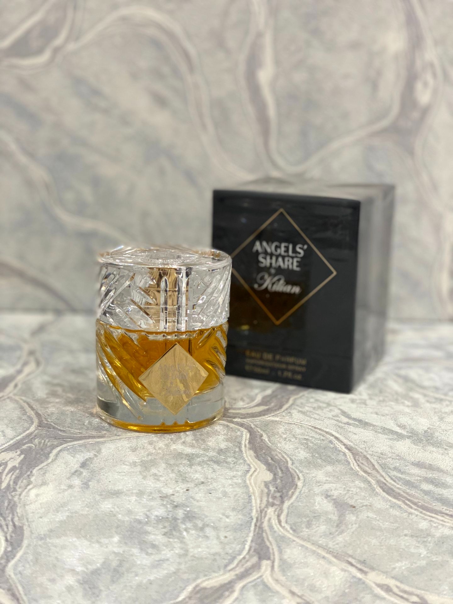 113584 عطر و ادکلن بای کیلیان آنجلز شیر. - Image 1